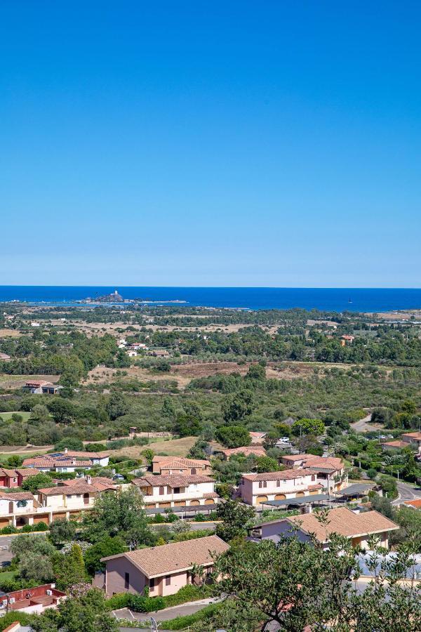 Aparthotel Le Ginestre Pula Exterior foto